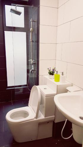 Skyview Univ360 Place Facing Mines Lake Skyview Univ360 Place Facing Mines Lake