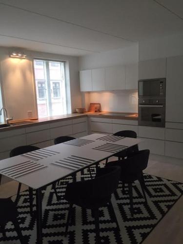 City Lux apartment with 2 full bathrooms 2tv, Kopenhaga (zdjęcie 4)
