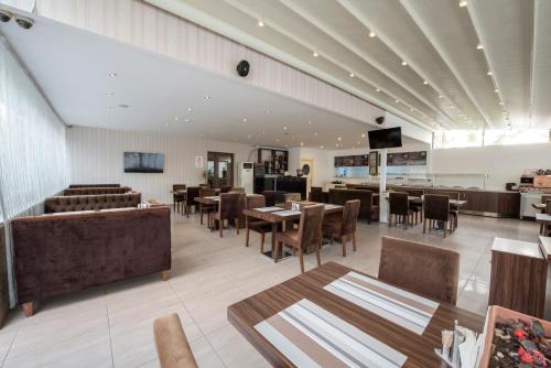 Blueberry Boutique Hotel - image 6