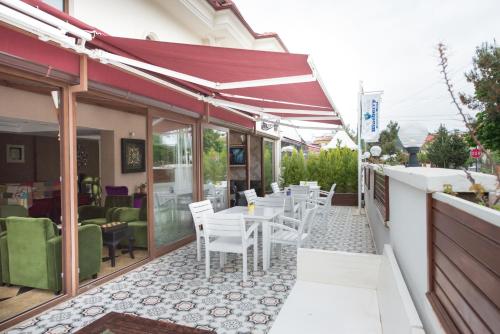 Blueberry Boutique Hotel - image 12