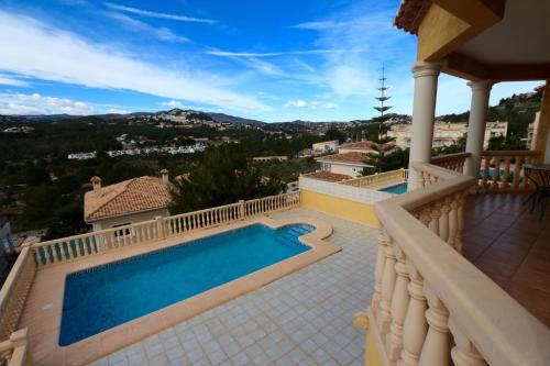 4-bedroom villa MIKAELA with the swimming pool in Calpe
