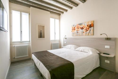 Rialto Suite 1602