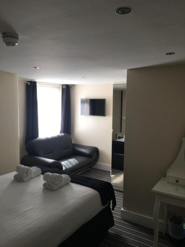 Happy Return Hotel - image 14