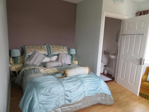 Leam Cottage - Tap to explore photos