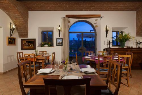 Ресторан, Agriturismo La Collina in Піенца