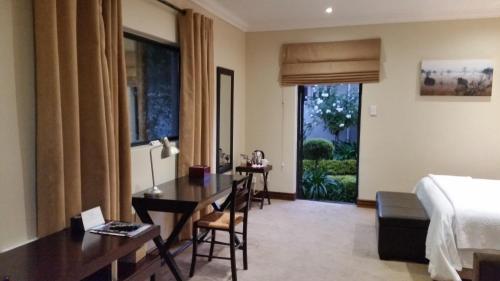 Rosebank Lodge Guesthouse by Claires - image 5
