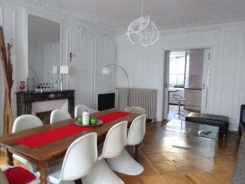 Les Serruriers - Appartement Spacieux avec Terrasse & Parking - Apartment - Strasbourg