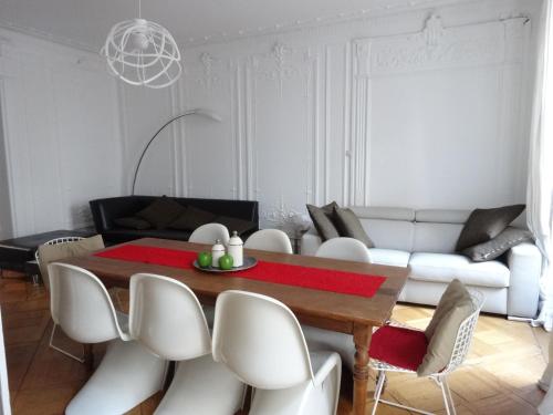 Les Serruriers - Appartement Spacieux avec Terrasse & Parking, Strasburgo (foto 7)
