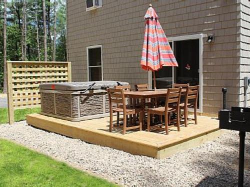 Cascade Mountain Chalet - image 2
