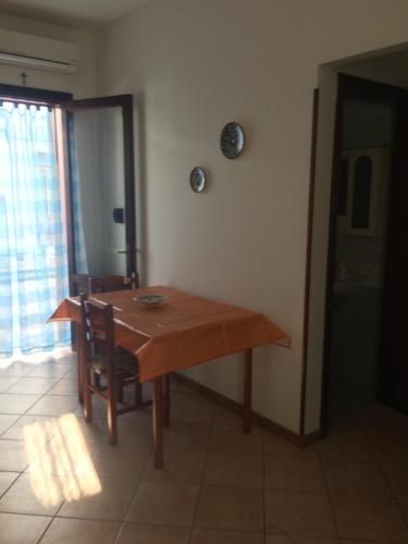One-Bedroom House image 8
