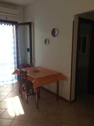 One-Bedroom House image 2