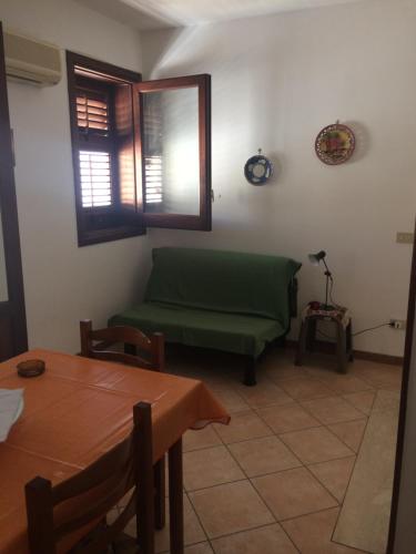 One-Bedroom House image 3