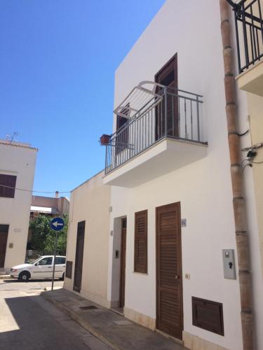 One-Bedroom House image 9