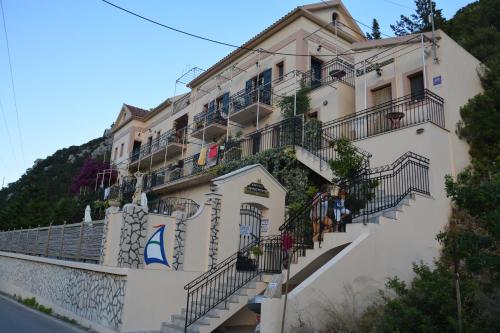 Aristotelis Apartments - image 2
