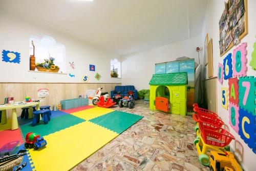 Hotel Maxim - image 5