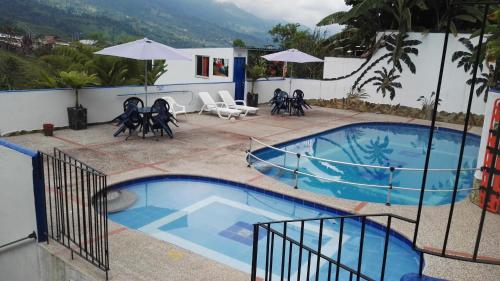 

Parque Hotel Caciques