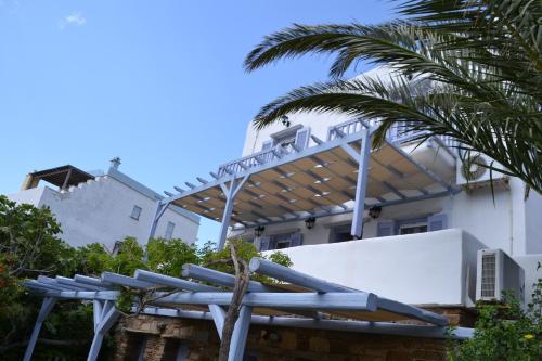 Studio Ioanna Tinos 3