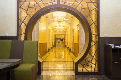 Salut Hotel Almaty in เขตออยซอฟ