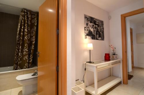 ห้องน้ำ, Apartamentos Fatima in ทอร์โรเอลลาเดอมอนทกรี