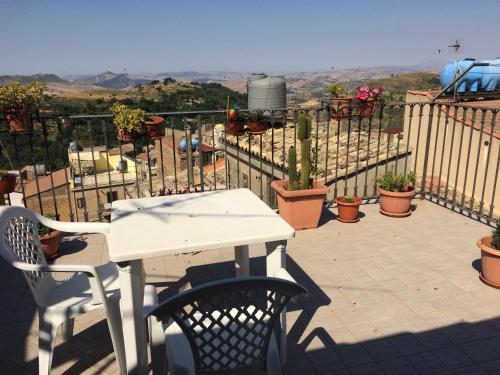 Balkons/terase, Sicily Center rooms -Calascibetta,Enna- in Calascibetta