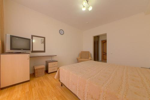 Palace Hotel - image 5