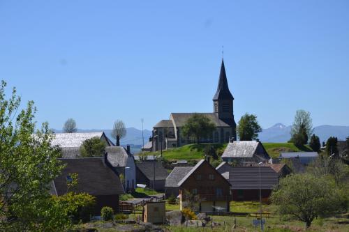 View, Ski et rando Sancy Chalet 6 Pers 20 min de Superbesse in La Tour-d'Auvergne