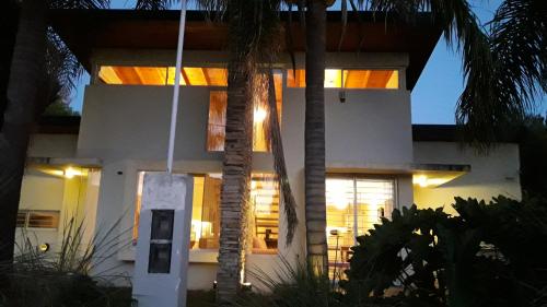 2 bedrooms, 4 beds