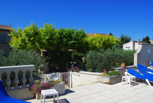 Dārzs, Gite le Mas de l'Amandier in Saint-Saturnin-les-Avignon