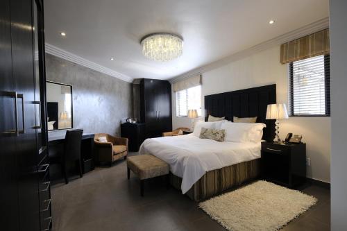 S Villa Moyal Executive Apartment and Suites in Greater Melrose