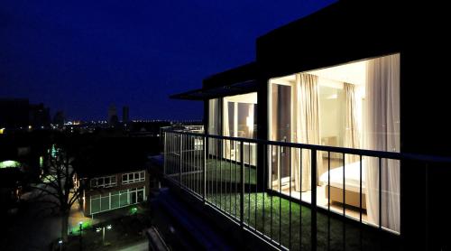 ระเบียง/ชานเรือน, SANDglow in ฮูซัม