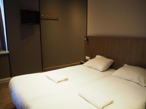Aston City Hotel - image 2