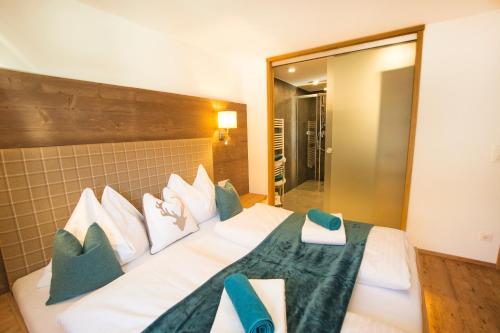 2 bedrooms, 4 beds