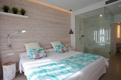 FERGUS Style Palmanova - Adults Only - main image
