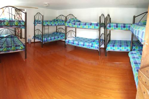 1 bunk bed
