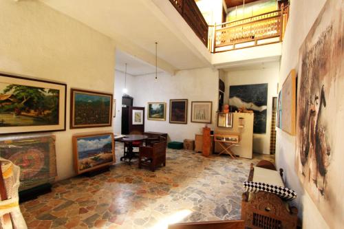 Posnya Seni Godod Art Gallery & Homestay