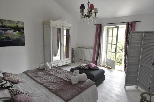 2 queen beds