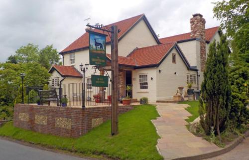 B&B Edenbridge - The Greyhound Inn - Bed and Breakfast Edenbridge