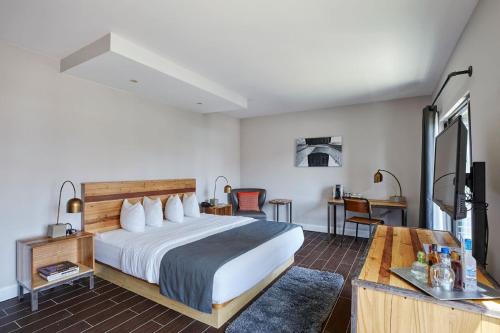 Ravel Hotel Trademark Collection by Wyndham - main image