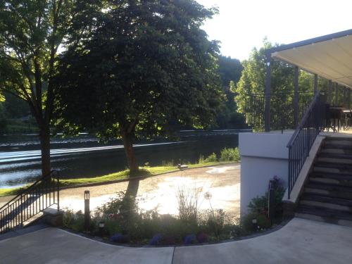 Apkārtne, Hotel Mandat in Hradištko