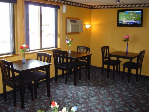 Wakota Inn and Suites in Cottage Grove, USA
