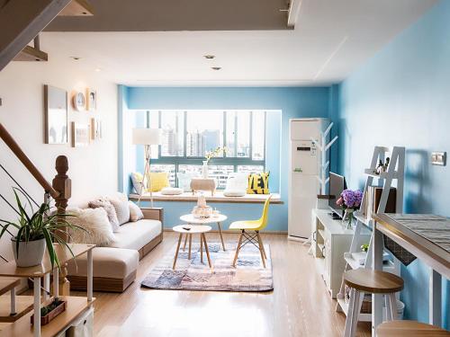 . Mr. No.1 Apartment