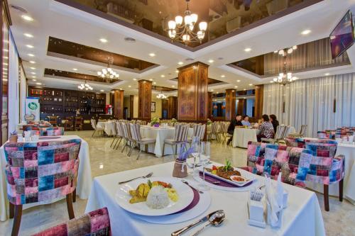 Utvendig, Karagat Hotel in Karakol