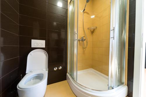 Double or Twin Room with Private Bathroom