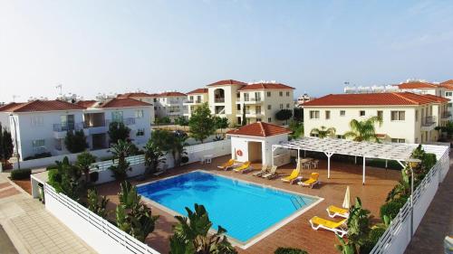 Mythical Sands Resort - Antonios