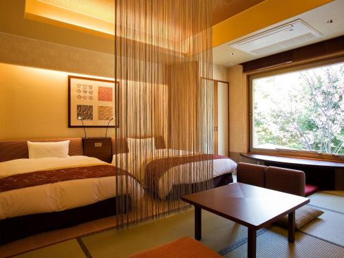 Twin Room with Tatami Area - Non-Smoking