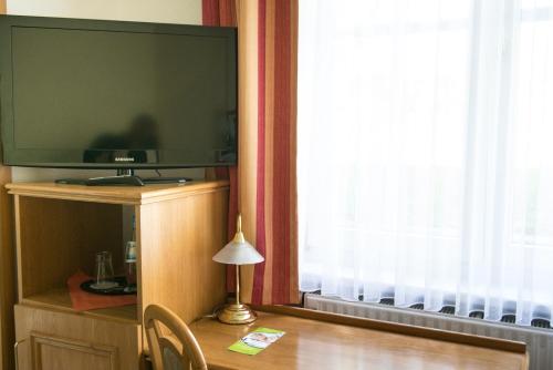 Land- und Golfhotel Alte Fliegerschule - image 3