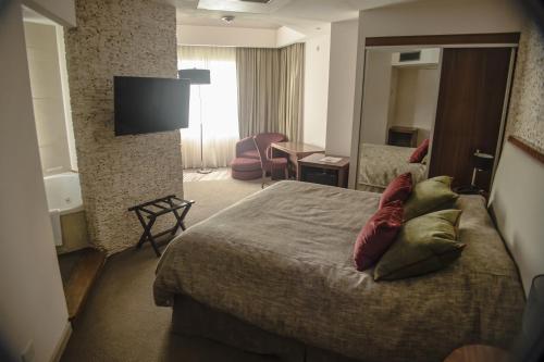 . Antu Malal Hotel