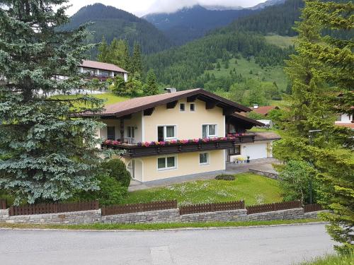  Alpenpanorama, Ferienwohnung in Lermoos