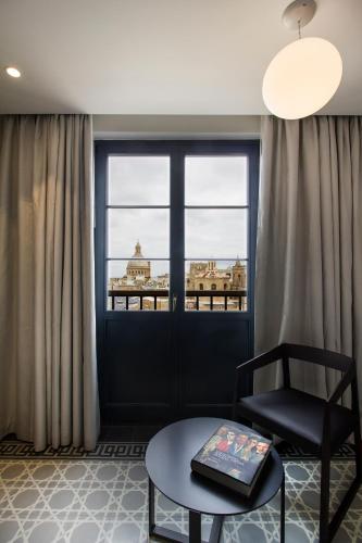 La Falconeria Hotel - image 9
