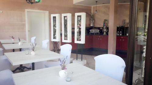 Teichhotel - image 11